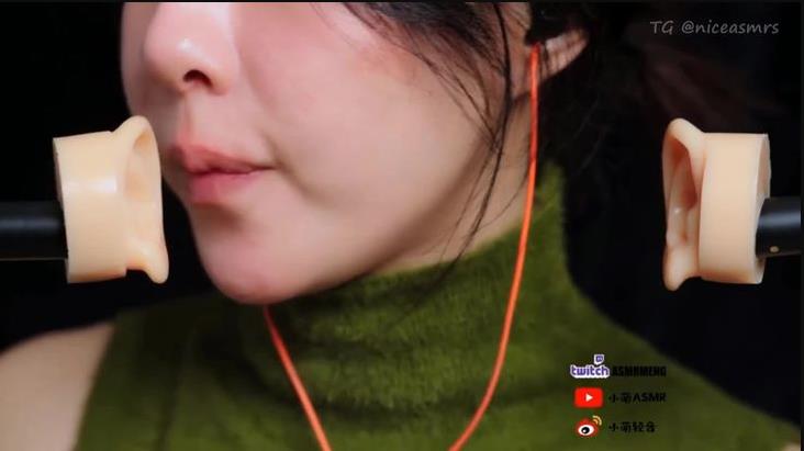 小萌会员ASMR福利 高领露肩裙舔耳