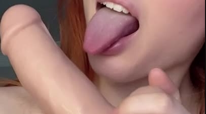 Amouranth 假阳具 口交 Asmr洒红节